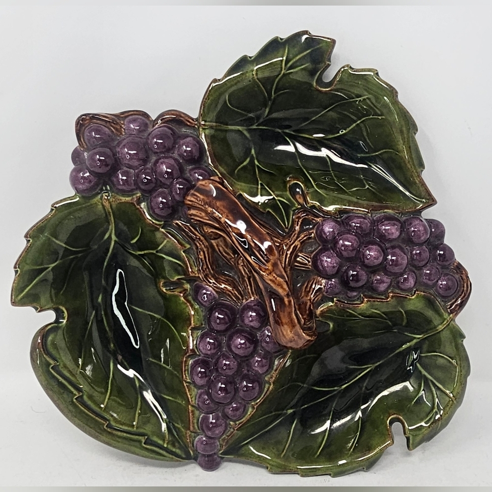 Vintage Arnels Ceramic Molds 1963 Divided 3 Part Holder Grape Candy Dish Bowl